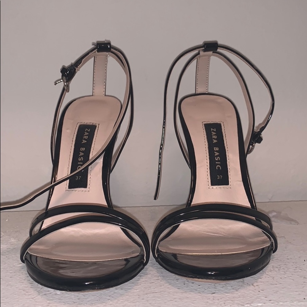 Black heel